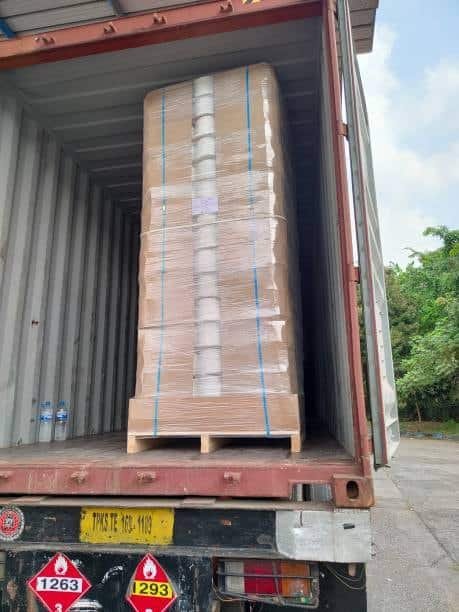 “Plastic wrapped pallet cargo loaded in container for FCL freight transport”
